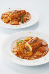 Quenelles sauce tomatée carottes et curry doux