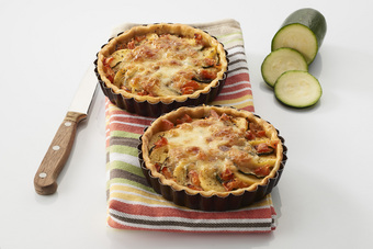 Tartelettes aux quenelles brochet, courgettes grillées, tomates et mozzarella