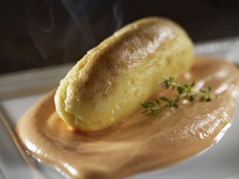 Quenelles de brochet à la sauce rose