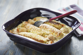 Gratin de noix de Saint Jacques, suprêmes soufflés aux légumes et champignons