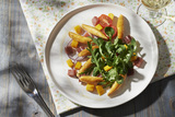 Recette : Salade de mache roquette et mini quenelles  poler